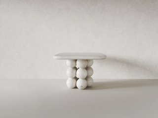 Perlas Square Dining Table