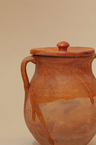 Clay Pot with lid