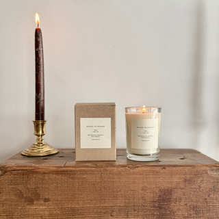 Violet, Smoke + Fig Handcrafted Scented Soy Candle | Clear Jar