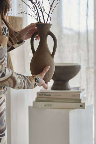 Amil Vase