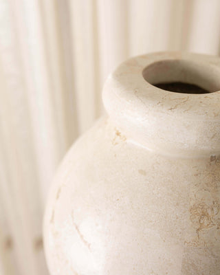 dana-vase-smokey-white-close-up-view