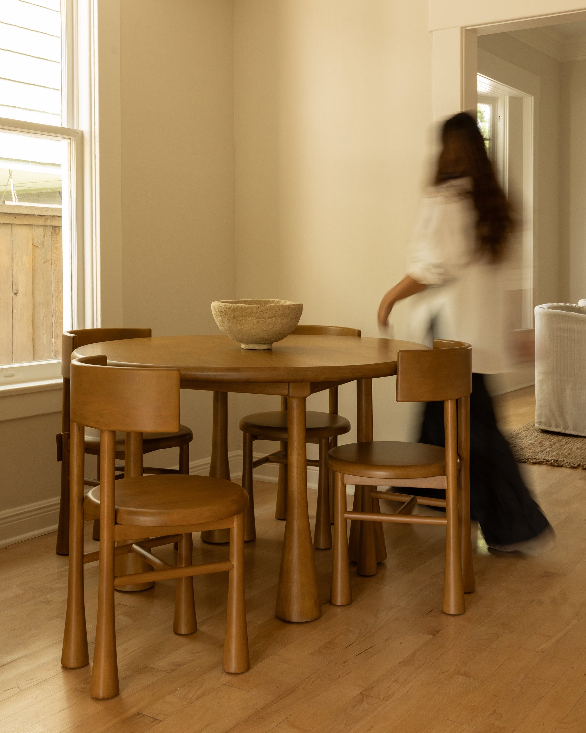 Zeppelin Dining Table