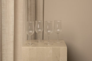 Tulip Wine Glass, Set of 4