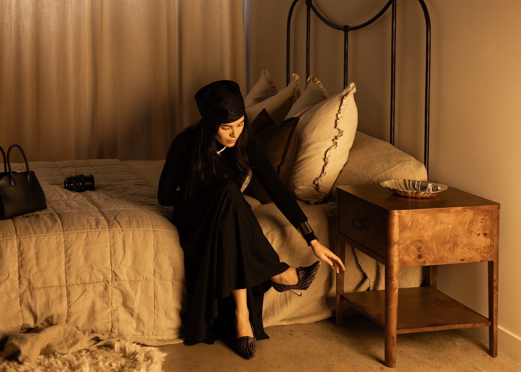 Zephyr Side Table | Cognac Burl